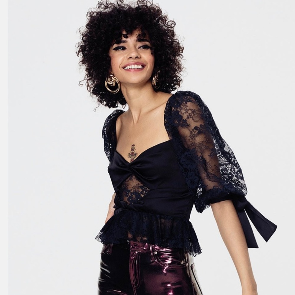 *NWT* FOR LOVE AND LEMONS lace top.